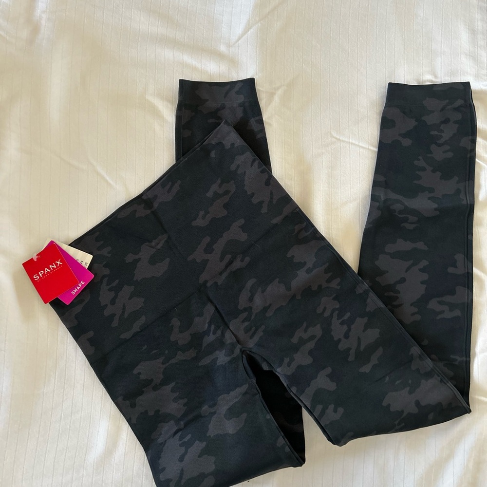 SPANX Grey Camouflage Leggings